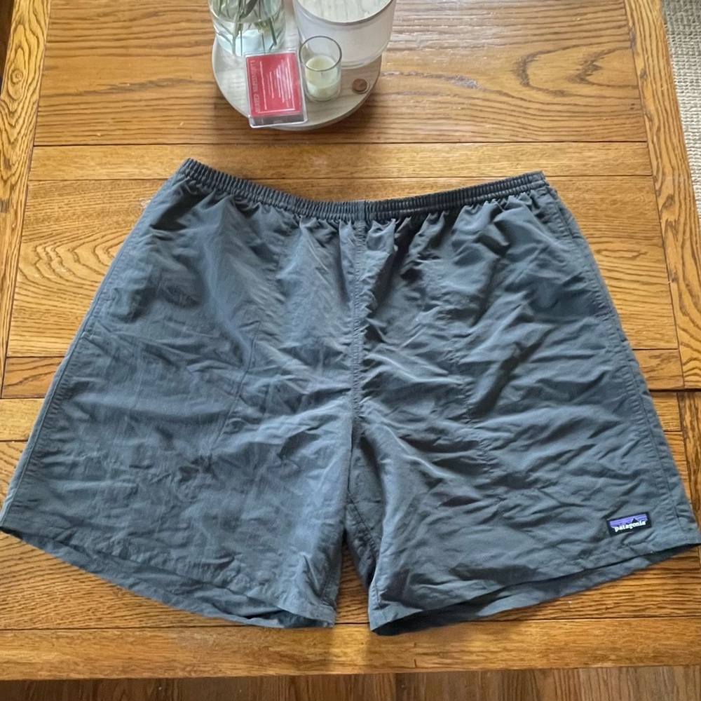 Patagonia Baggies Mens XXL Dark Gray